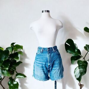 Vintage Wrangler Medium Wash Shorts High Waisted Cutoff 26”